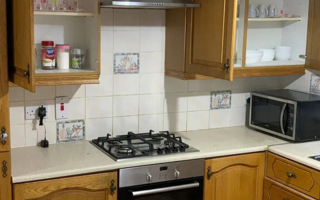 Room-king Bed With Shared Bath