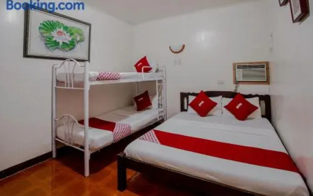 OYO 741 Sierra Travellers Inn