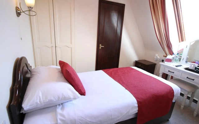The Pilgrims Hotel