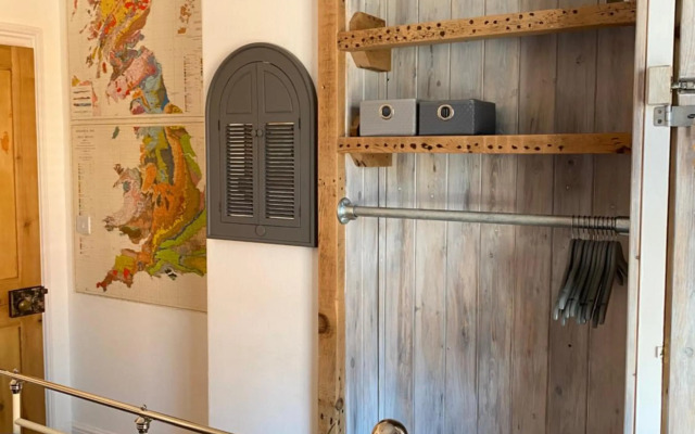 Fig Tree Flat - Recently Renovated