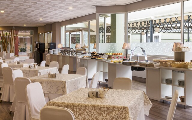 Hotel ILUNION Alcora Sevilla