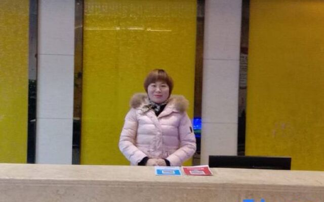 Shangyite Chain Hotel Fangxian Bus Station Store