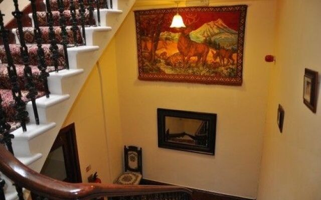Ayres Guest House