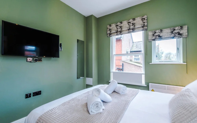 Hilltop Serviced Apartments - Stockport