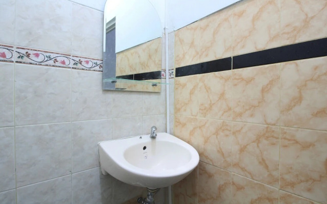 OYO 2593 Mawar Homestay