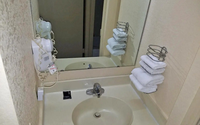 American Inn Evansville