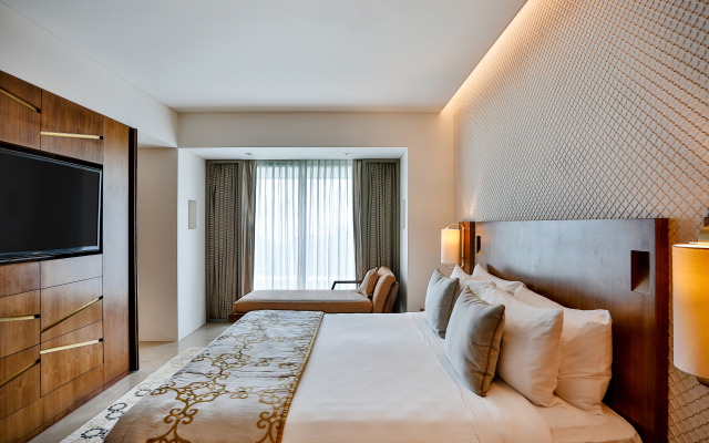 Crowne Plaza Chennai Adyar Park