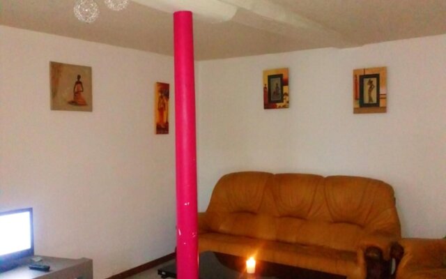 House With 2 Bedrooms in Chevannes, With Enclosed Garden and Wifi