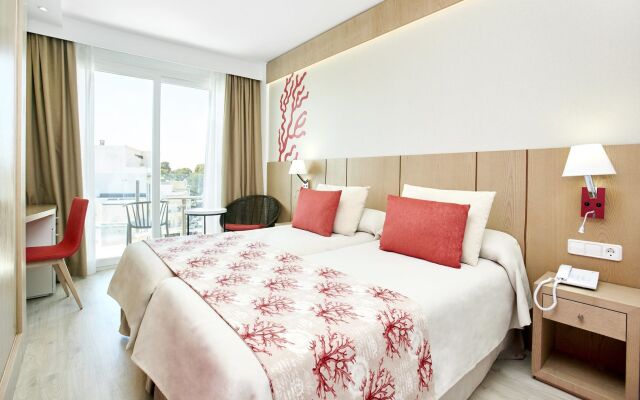 Universal Hotel Perla