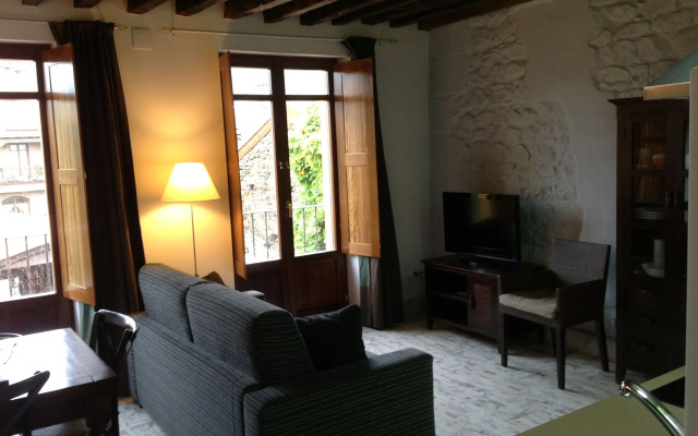 Apartamentos Rurales La Villa de Piedra