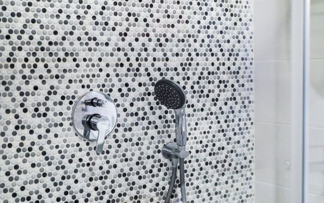 Home for Large Groups, Comfort and Style