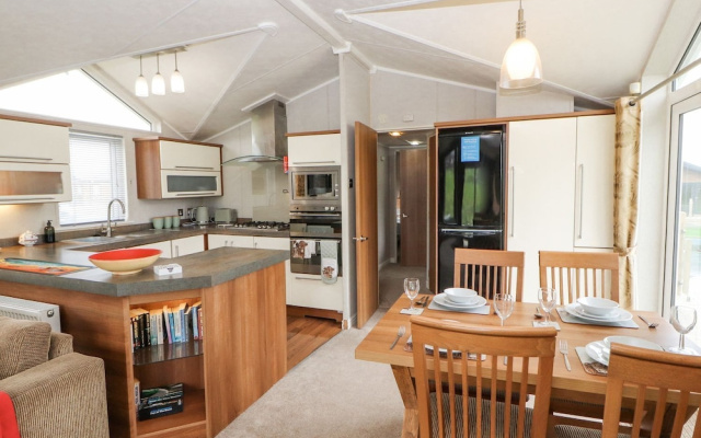 No 8 Hillcote Lodge