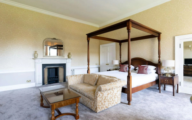 Balbirnie House