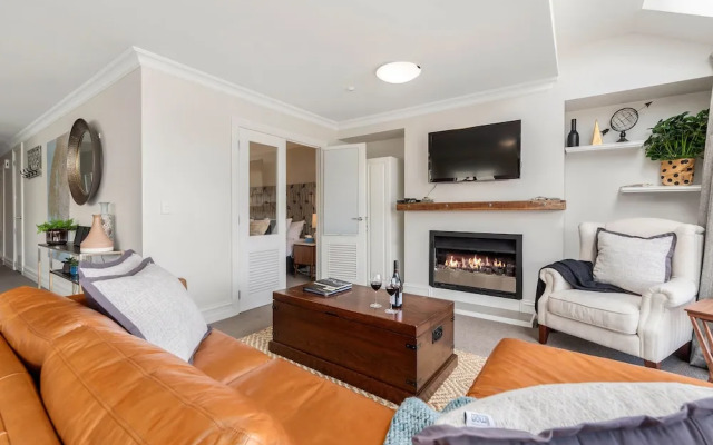 Central Luxury at 408 The Beacon 2 BR