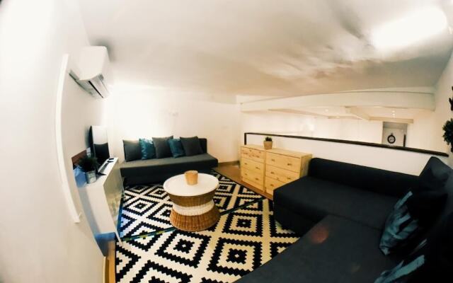 Lollipop Flats City Center Suite II