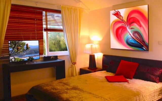 Castlepeak HomeStyle Accommodation