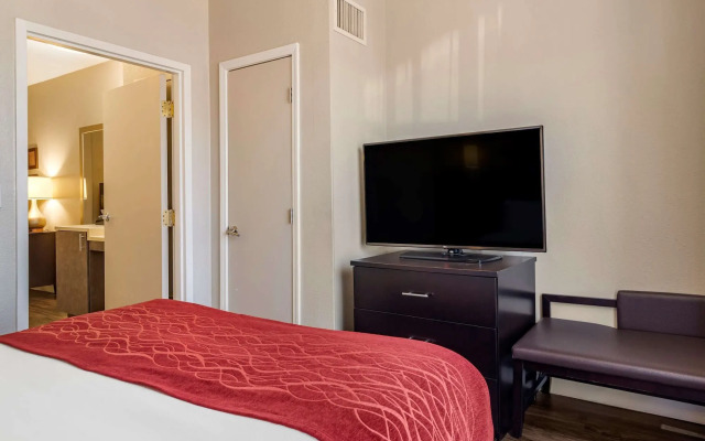 Comfort Inn & Suites