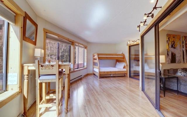 Pet-friendly Very Spacious Condo - BE108 by RedAwning