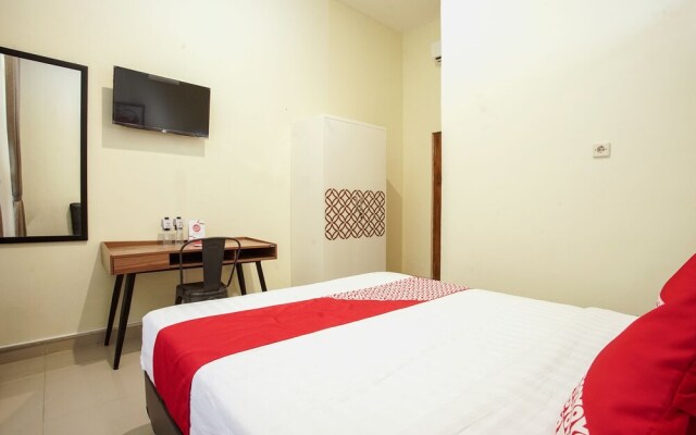 Eirini Family Homestay by OYO Rooms