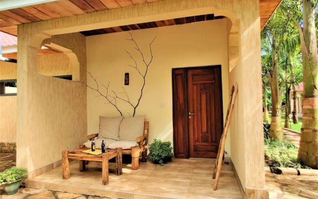 Chanya Lodge