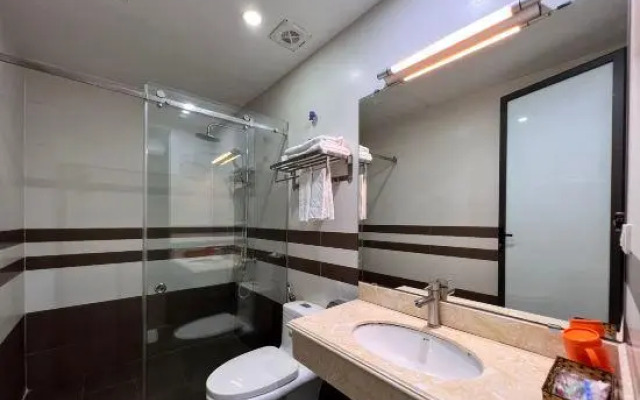 4M2 Hotel