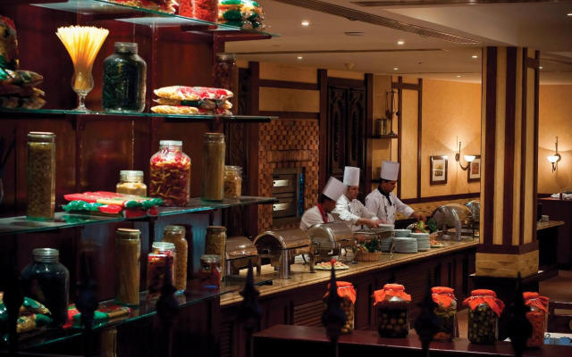 Amwaj Oyoun Resort & Casino