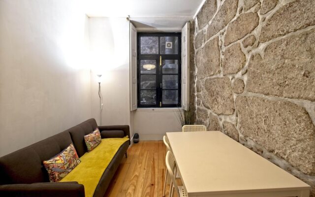 Inviting 2-bed Apartment in Porto