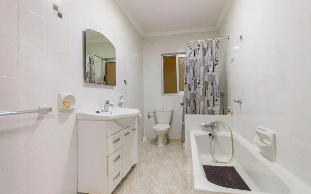 Merill Pool and Sea Charming Apart 2