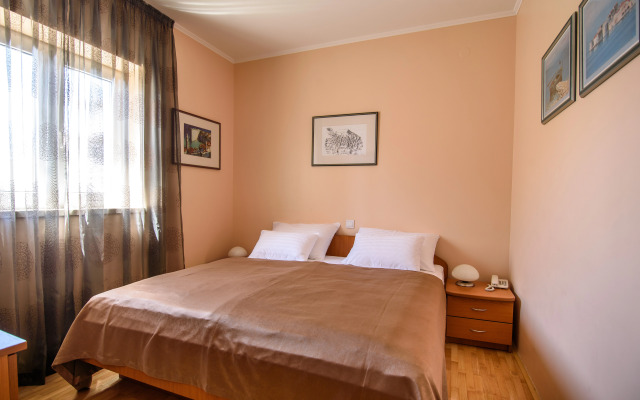 Villa Curic