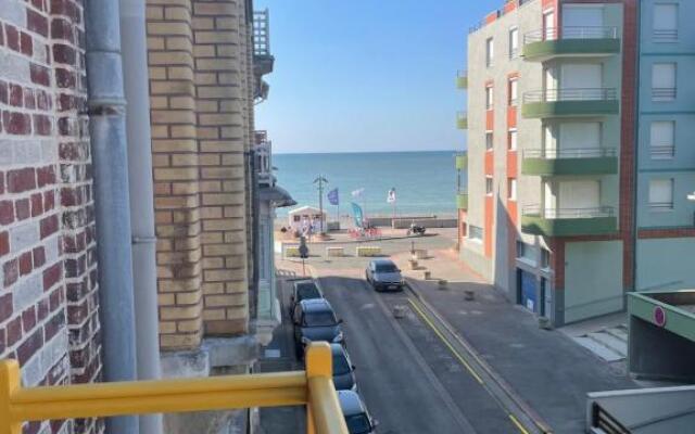 Appartement avec balcon vue mer, tout équipé