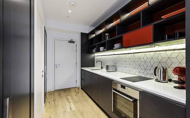 Chic Studio Living in London City Island