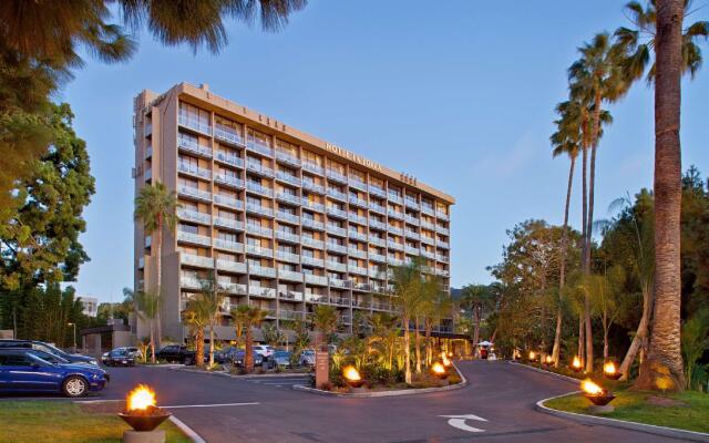 Hotel La Jolla, Curio Collection by Hilton