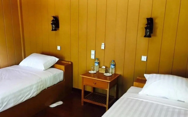Golden Fish Motel