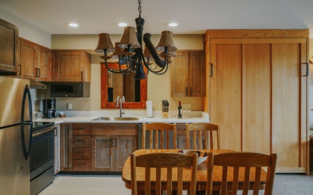 Shoshone Condos at Big Sky Resort