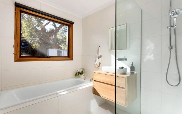 Aireys Rustic Chic - Rejuvenate Stays