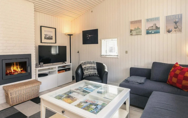 Middelfart Holiday Home- Nearby Waterpark Access