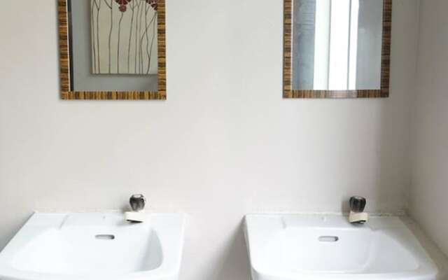 DWJ Backpacker Hostel