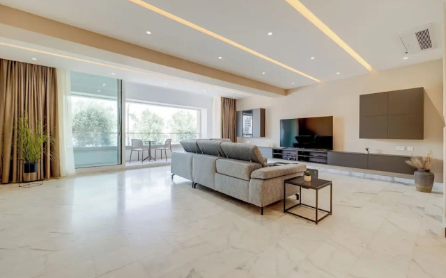 Premier Seafront Living: Ultra-luxury in Sliema