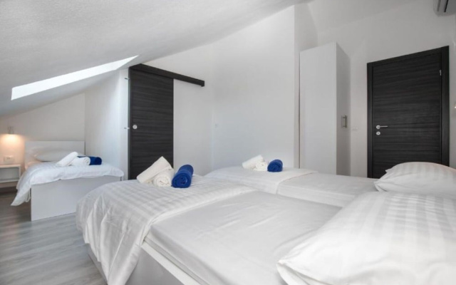 Apartments Dragan