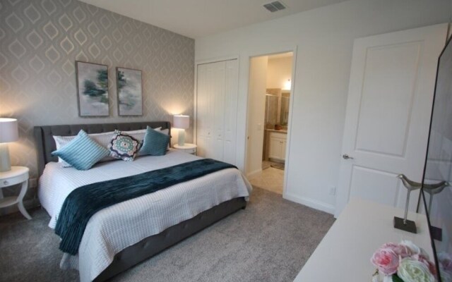 178fr 5 Bedroom Townhouse