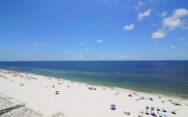 Tradewinds 1102 by RedAwning