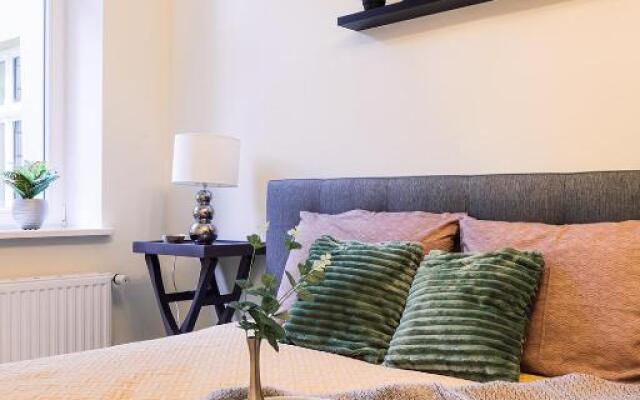 MORRISON apartment/15 guests/7bedrooms/Riga Old Town