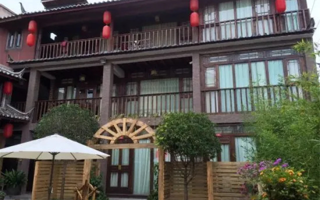 Shuhe Yanchao Hostel