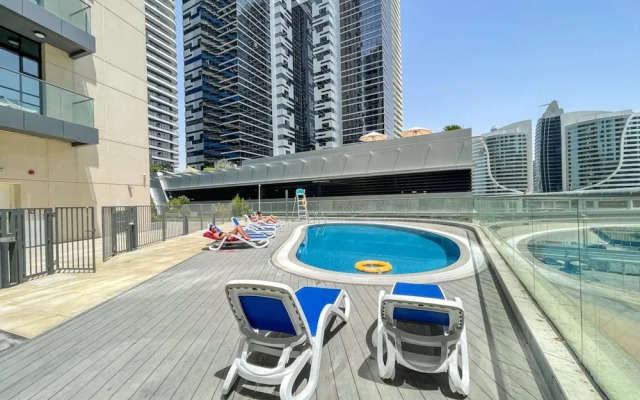 Vibrant 2BR By Burj Khalifa Gym/pool by Belvilla