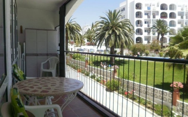 Apartamentos Carabeo Canovas Nerja