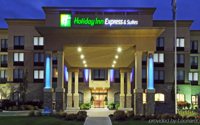 Holiday Inn Express & Suites Belleville by IHG