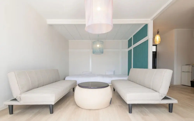 Kawazu Beach House Blue Moon
