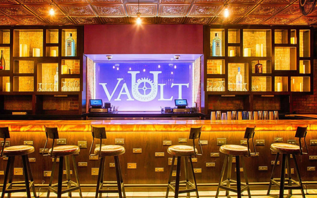 Metropolitan at The 9, Autograph Collection