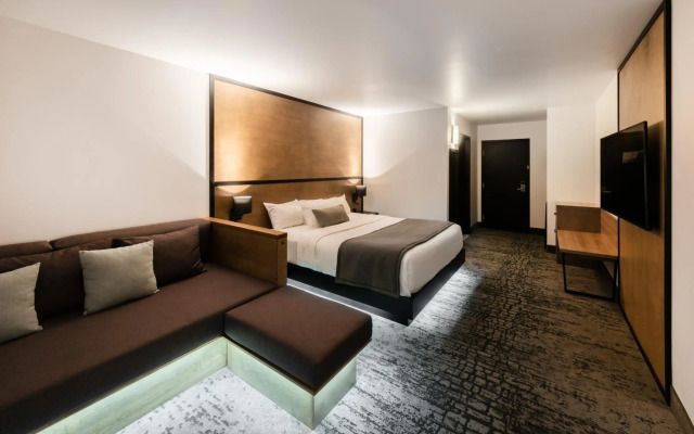 AX Hotel
