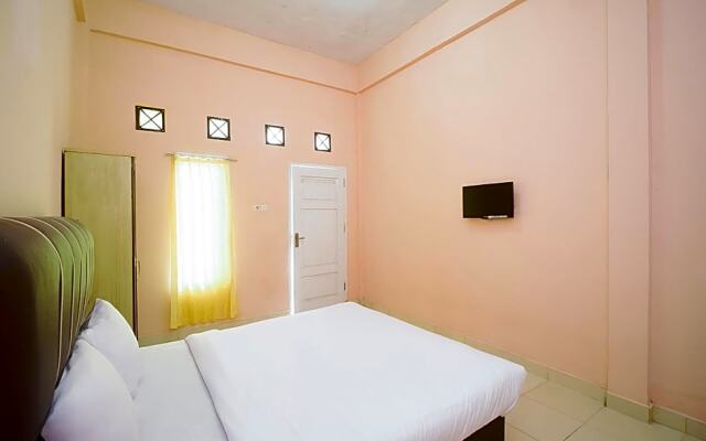 OYO Life 2888 Nayni Kost